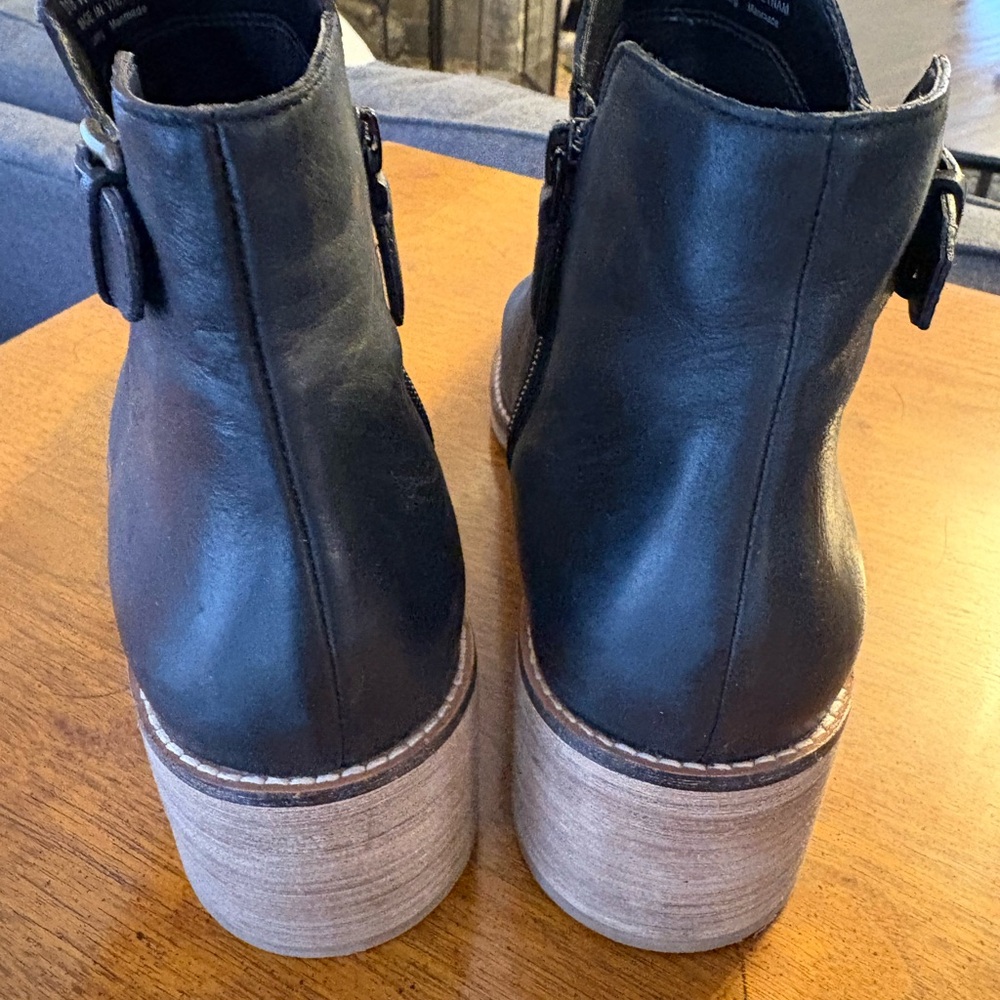 Like New Cole Haan Black Leather Harrington Ankle Booties - Picture 6 of 8